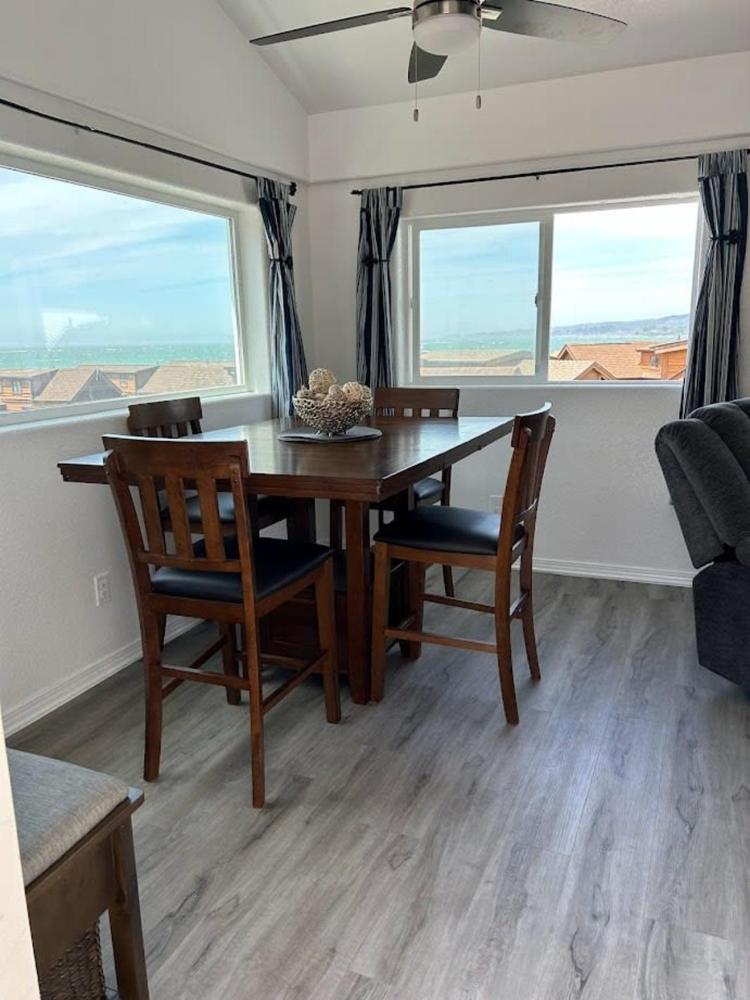Bungalow with Sea View interior